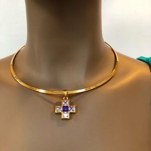 Gold tone wired choker